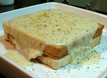 CroqueMonsieur_FrenchHam_n_Cheese