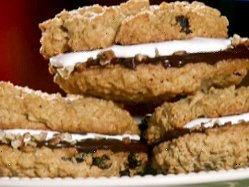 Fluffy Oatmeal Sandwich Cookies