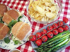 picnic-sandwiches_flickr-photo-courtesy-of-startcooking